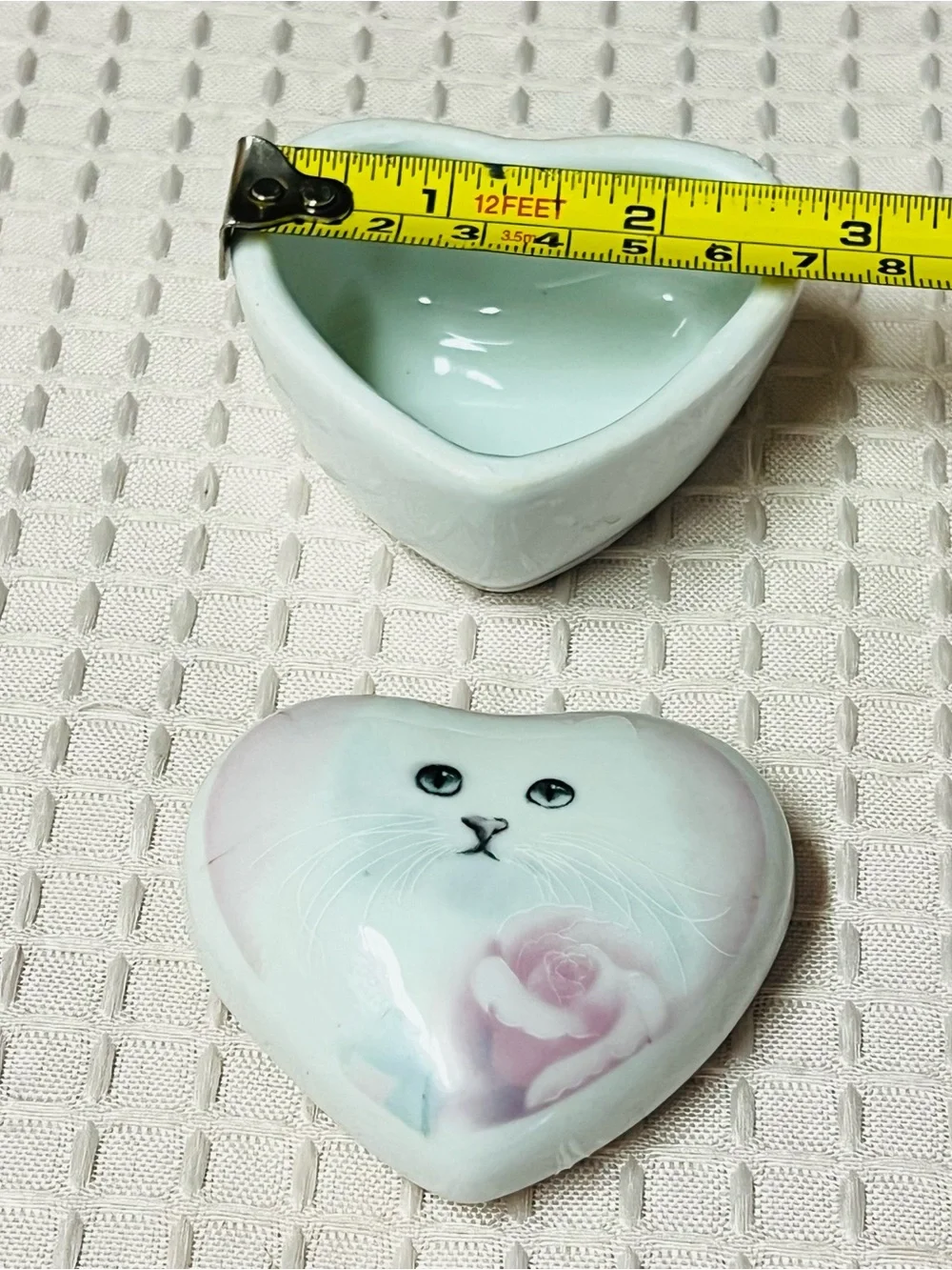 Vintage Otagiri White Cat & Rose Heart Porcelain Trinket Box